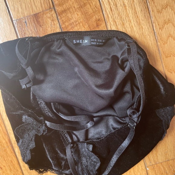 Velvet Y2K Crop Top - Picture 2 of 3